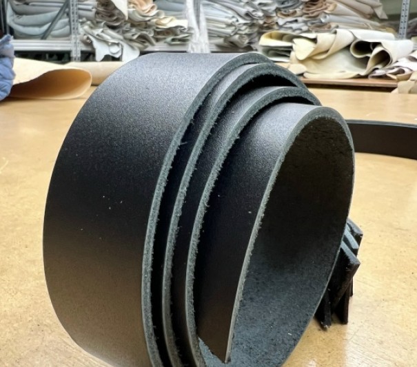 Ременные заготовки (черные ,мелкая плита) ,с финишем, 120-130 см